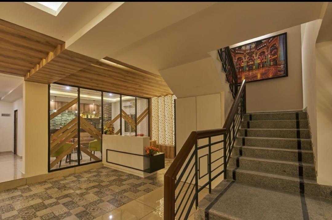 Regenta Inn Grand Koramangala By Royal Orchid Hotels Бангалор Экстерьер фото